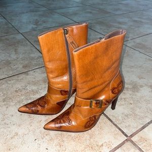 Schutz butterfly boots- size 6